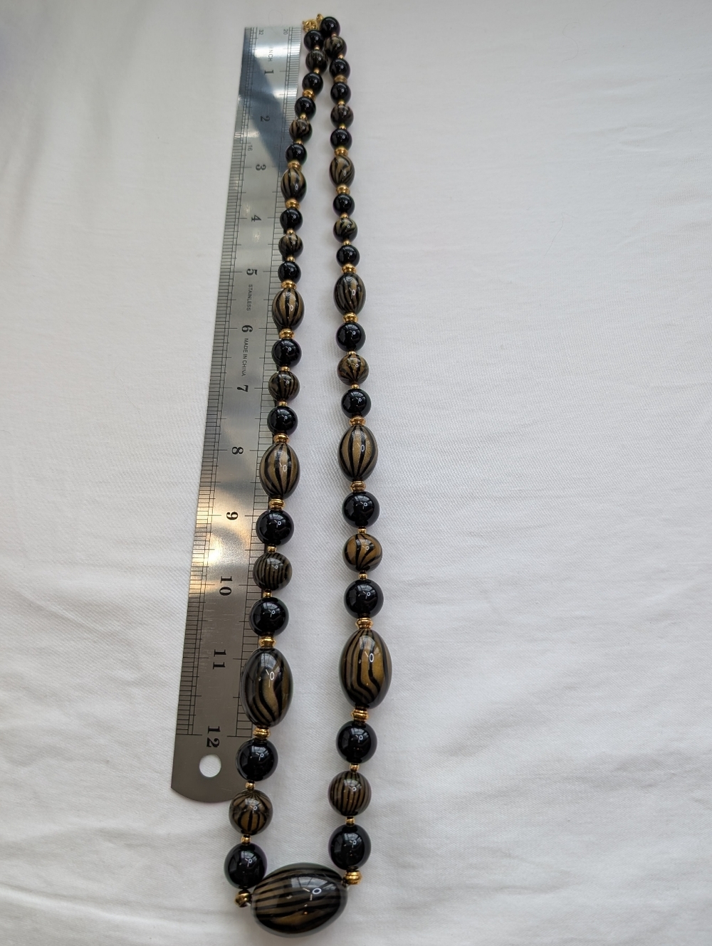 Vintage Black & Gold Beaded Statement Necklace - Estate Jewelry - Picture 7 of 7
